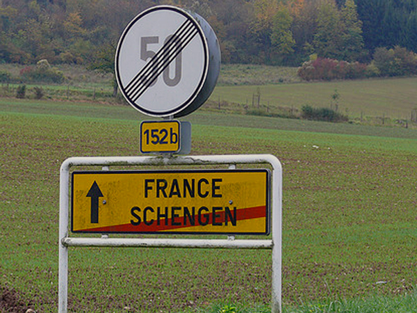 Франция возможно выйдет из Шенгена